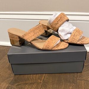 NWT Ann Taylor block heel gold pumps